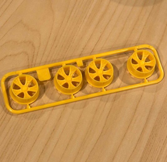 Tamiya Medium Dia. Wheels A Spoke Yellow (Parts Out)