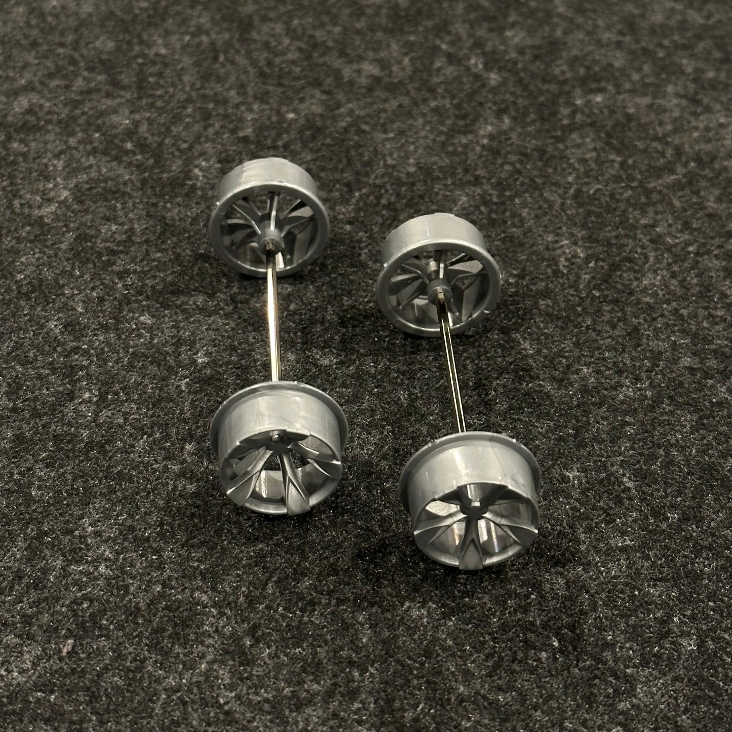 Tamiya 5-Spokes Gray - Medium Aligned Wheels