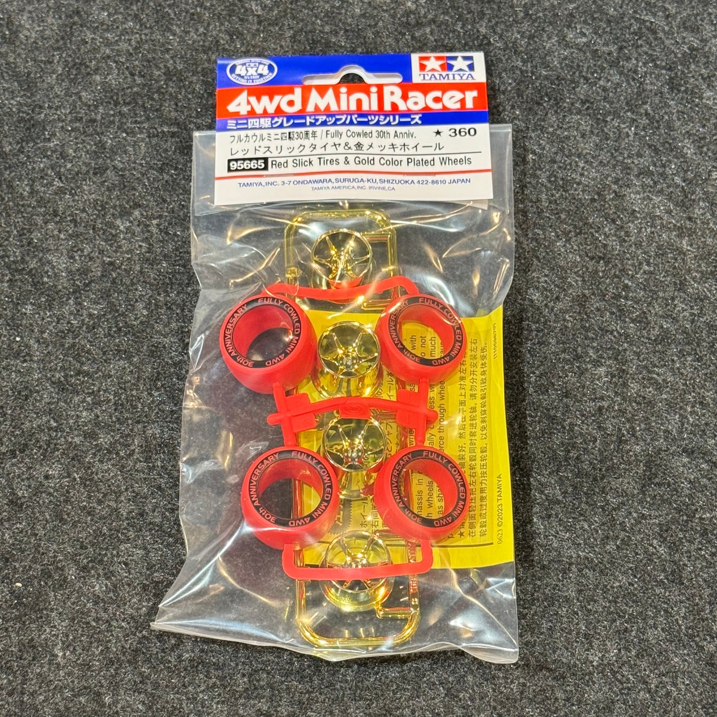 Tamiya 95665 Red Slick Tires & Gold Color Plated Wheels