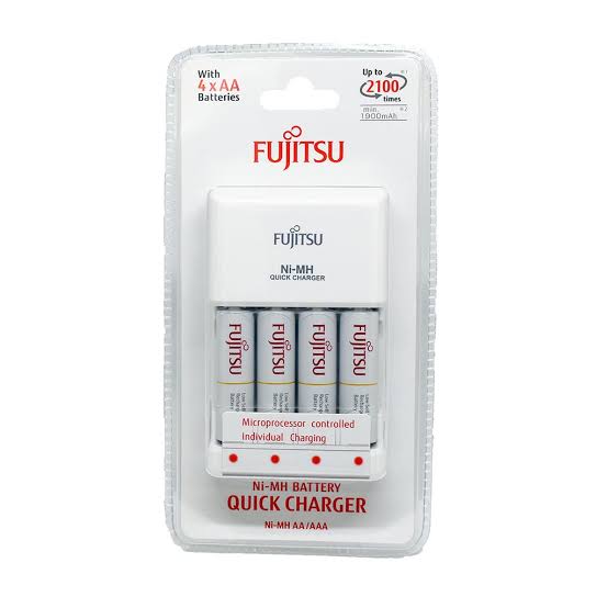 Fujitsu Quick Charger w/4pcs AA Battery 1900mah